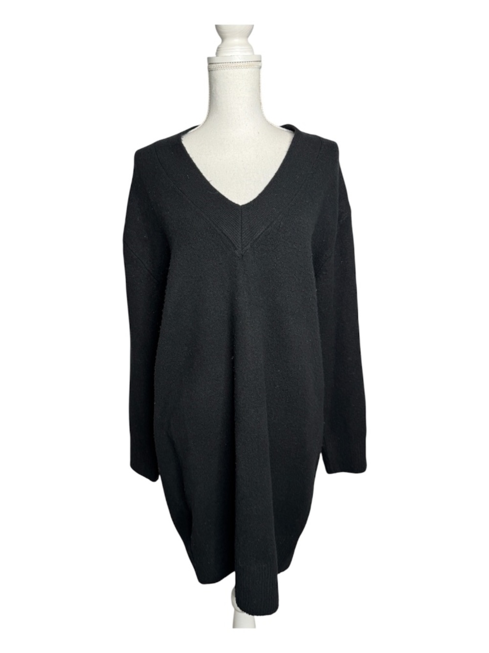 Universal thread Long sleeve Tunic Mini Sweater Dress Solid Black V-neck -Small